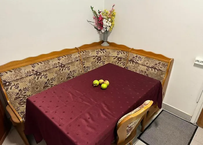 Barbra - Robinson Life Slovenj Gradec